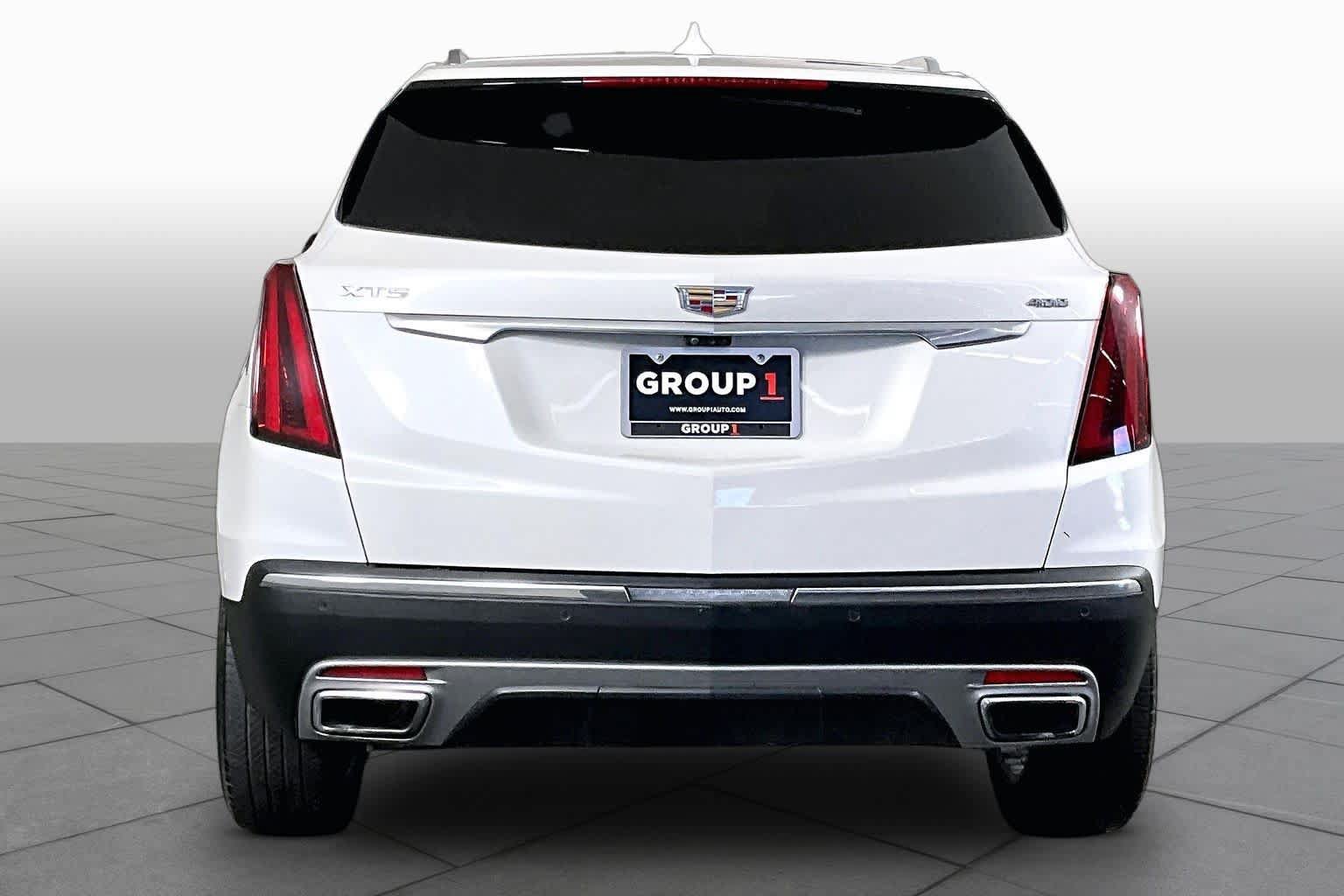 Used 2024 Cadillac XT5 Premium Luxury w/ Technology Package FWD image 5