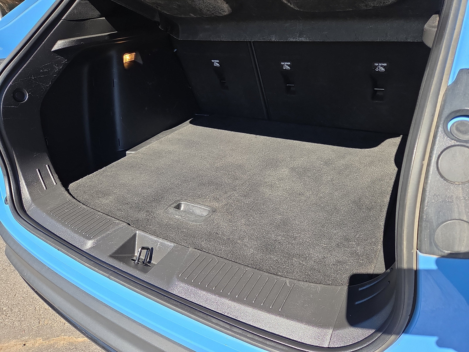 Used 2024 Chevrolet Trax RS w/ Sunroof Package FWD image 29