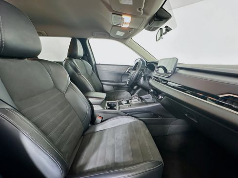 Used 2024 Mitsubishi Outlander SE image 31