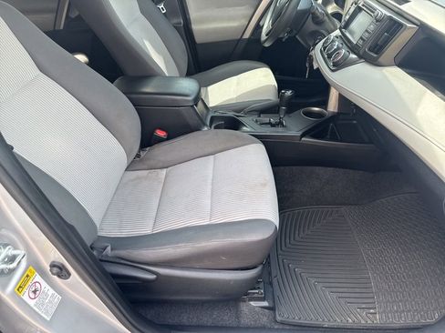 Used 2015 Toyota RAV4 LE image 21