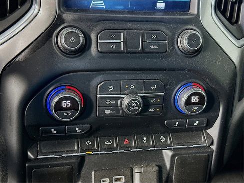 Used 2019 Chevrolet Silverado 1500 LT Trail Boss w/ Convenience Package image 16