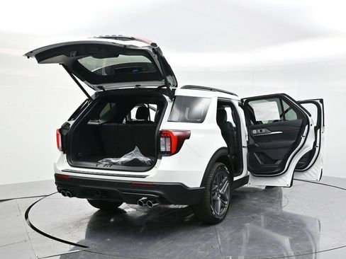 New 2026 Ford Explorer ST w/ Sun And Sound Package AWD/4WD image 59