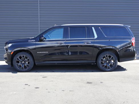 Used 2021 Chevrolet Suburban High Country w/ Premium Package AWD/4WD image 8