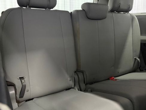 Used 2020 Toyota Sienna XLE FWD image 20