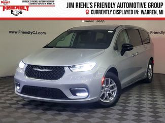 Used 2024 Chrysler Pacifica Touring-L 360° Tour