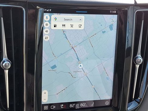 Certified 2023 Volvo XC60 B5 Core w/ Climate Package image 18