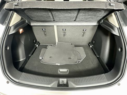 Used 2024 Buick Encore GX Avenir w/ Avenir Technology Package FWD image 27