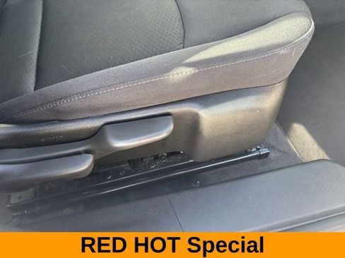 Used 2024 Chevrolet Malibu LT image 40