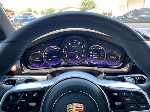 Certified 2023 Porsche Cayenne AWD/4WD image 25