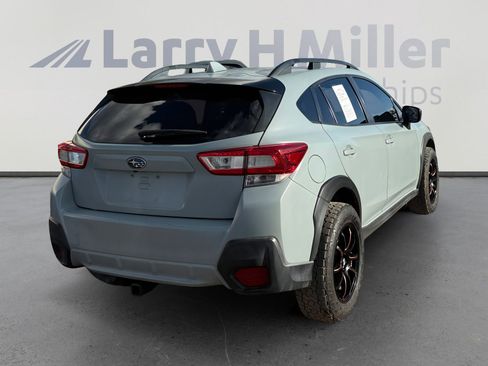 Used 2018 Subaru Crosstrek 2.0i Premium w/ Eyesight System image 5