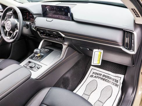 Used 2025 MAZDA CX-70 Plug-In Hybrid w/ Premium Pkg image 52