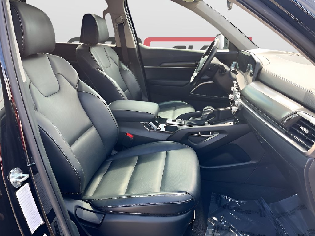 Used 2025 Kia Telluride S AWD/4WD image 30