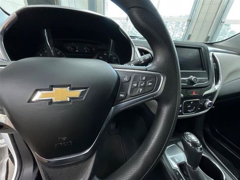 Used 2021 Chevrolet Equinox LS w/ LPO, Cargo Package FWD image 19