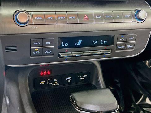 Used 2024 Hyundai Kona SEL AWD/4WD image 15