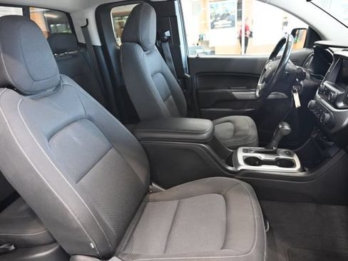 Used 2019 Chevrolet Colorado LT w/ LT Convenience Package RWD image 12