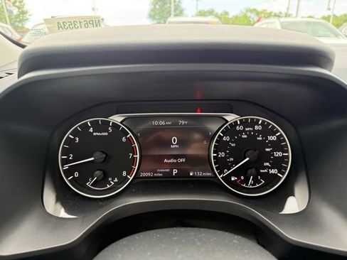 Used 2024 Nissan Rogue SV w/ SV Premium Package image 34