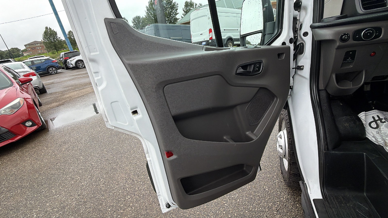 Used 2022 Ford Transit 350 Low Roof AWD image 10