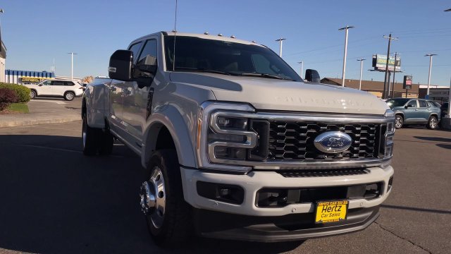 Used 2026 Ford F450 Platinum w/ FX4 Off-Road Package AWD/4WD image 4