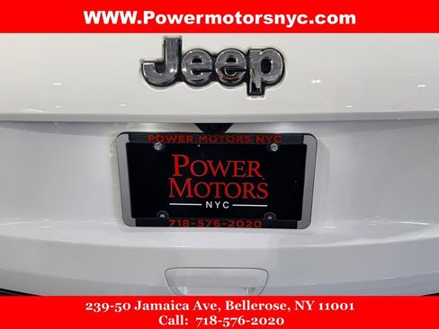 Used 2020 Jeep Grand Cherokee Limited image 13