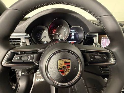 New 2025 Porsche Macan image 39