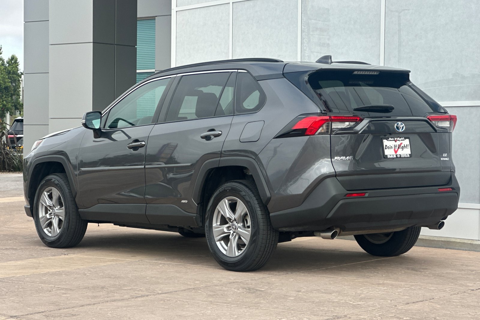 Certified 2023 Toyota RAV4 LE AWD/4WD image 7
