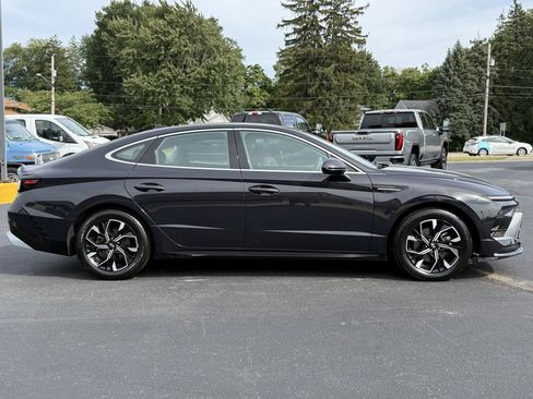 Used 2025 Hyundai Sonata SEL FWD image 9