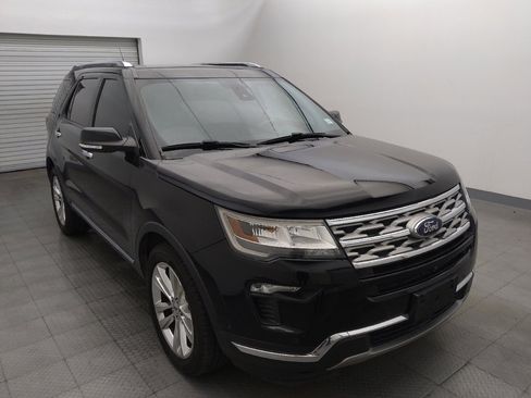 Used 2019 Ford Explorer Limited w/ Ford Safe & Smart Package FWD image 13