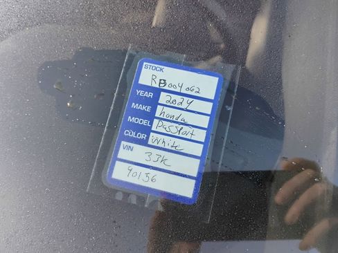 Used 2024 Honda Passport EX-L image 11