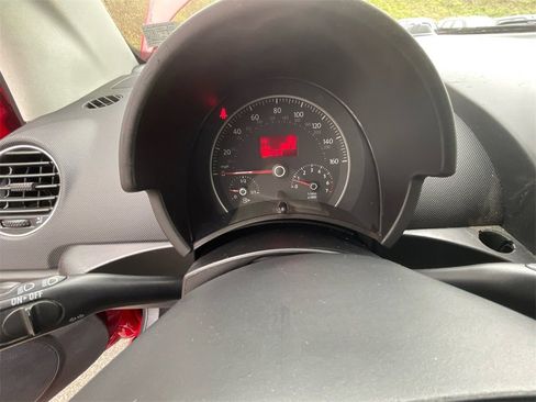 Used 2008 Volkswagen Beetle S image 16