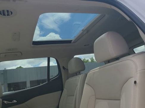 Used 2023 GMC Acadia Denali w/ Denali Ultimate Package AWD/4WD image 26