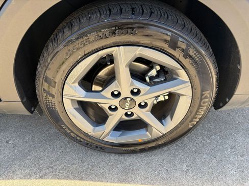 Used 2025 Kia K4 LXS image 29