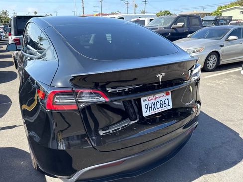 Used 2023 Tesla Model Y Performance AWD/4WD image 22