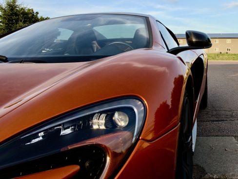 Used 2015 McLaren 650S Spider RWD image 10