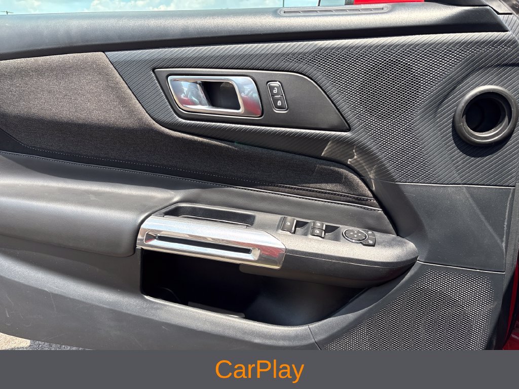 Used 2024 Ford Mustang Convertible RWD image 3