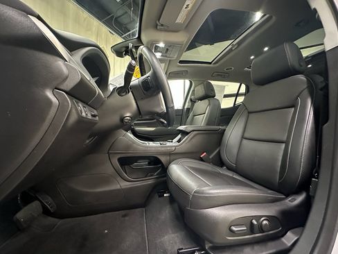 Used 2023 GMC Acadia SLT w/ Elevation Edition AWD/4WD image 25