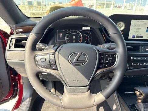 Used 2025 Lexus ES 350 w/ Premium Package FWD image 14