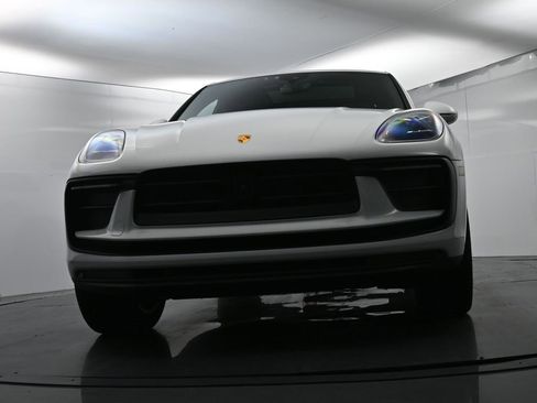 Certified 2024 Porsche Macan image 53
