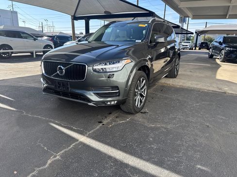 Used 2018 Volvo XC90 T6 Momentum w/ Convenience Package AWD/4WD image 1