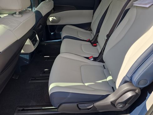 New 2026 Kia Carnival SX image 15