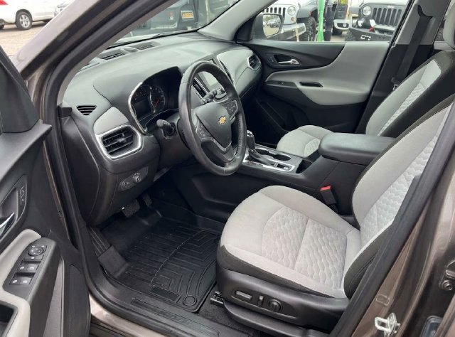 Used 2018 Chevrolet Equinox LT FWD image 9