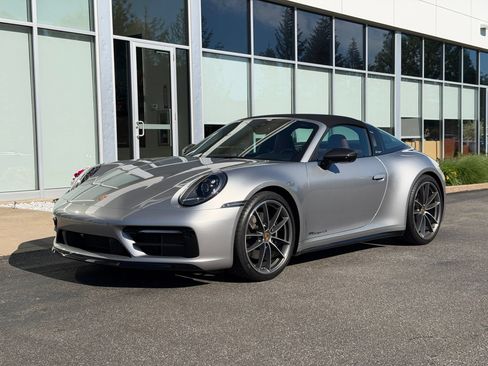 Used 2022 Porsche 911 Targa 4S AWD/4WD image 27