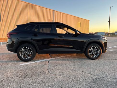 Used 2024 Chevrolet Trax LT image 9