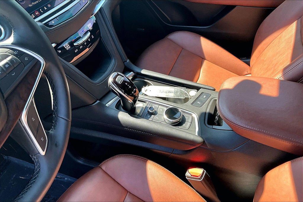 Certified 2025 Cadillac XT5 Premium Luxury FWD image 18
