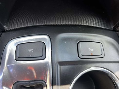 Used 2024 Chevrolet Equinox LT AWD/4WD image 33