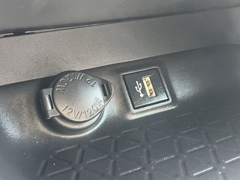 Used 2024 Toyota RAV4 XLE FWD image 21