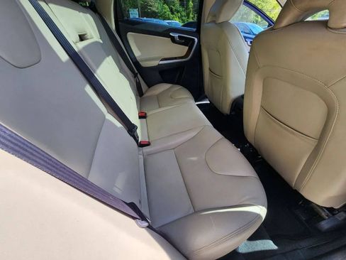 Used 2017 Volvo XC60 T5 Inscription w/ Preferred Option Package AWD/4WD image 14