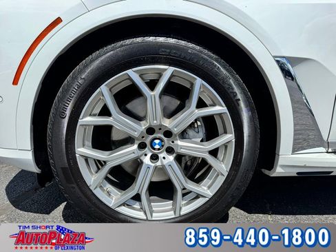 Used 2025 BMW X7 xDrive40i AWD/4WD image 18