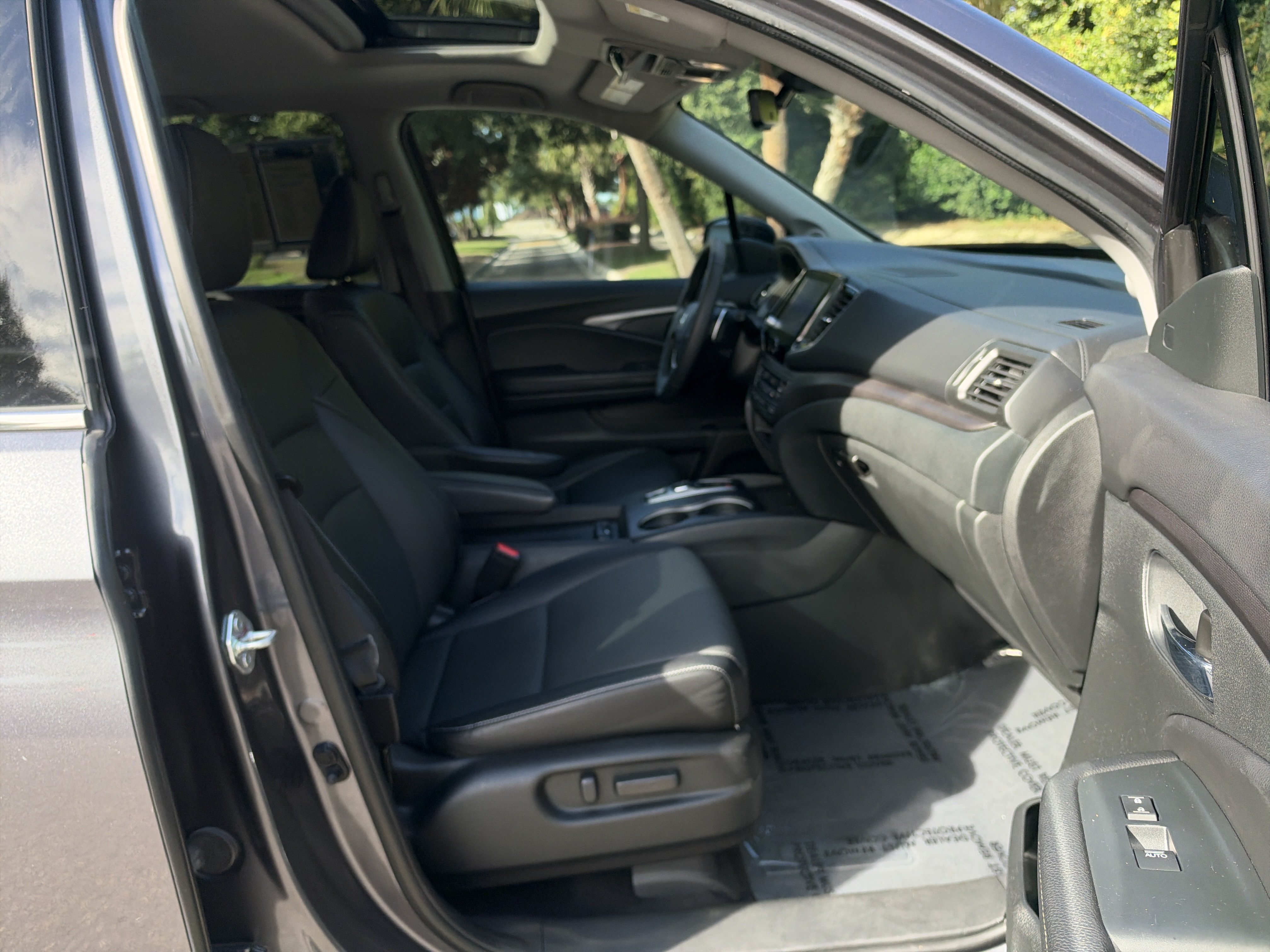 Used 2023 Honda Ridgeline RTL-E image 32