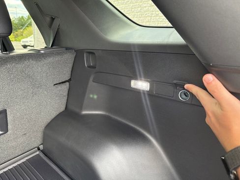 New 2026 Chevrolet Equinox LT w/ Convenience Package II image 9