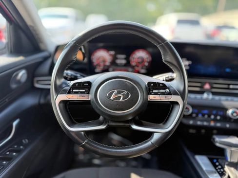 Used 2023 Hyundai Elantra SEL w/ Convenience Package FWD image 13